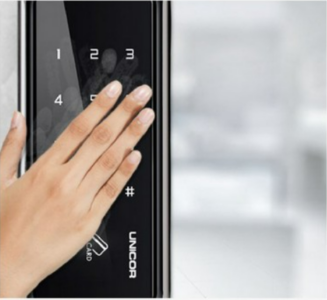 Khóa cửa kính Unicor UN 325SGL-CL mota