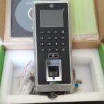 Máy chấm công & Kiểm soát cửa vân tay hiệu ZKTeco F21-ID