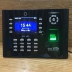 Máy chấm công Wise eye 9089 / 8000 vân tay / giao dịch 200000 lần