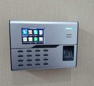Máy chấm công Ronald jack UA890