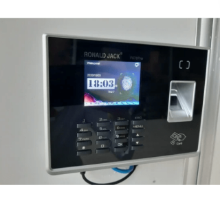 Máy chấm công vân tay Ronald Jack F678 Pro